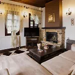 Luxury Pantheon