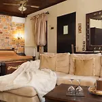Luxury Pantheon 4* 팔라이오스 판텔레이몬