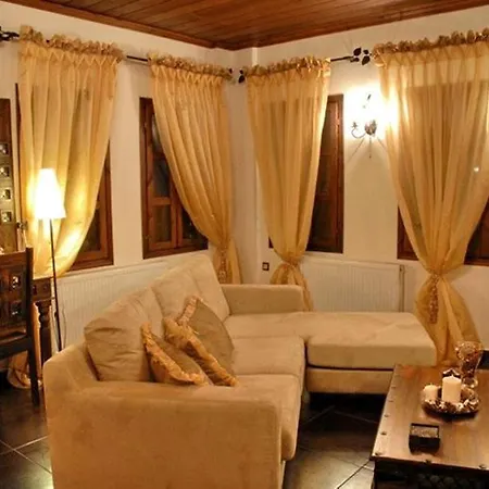 Гостевой дом Luxury Pantheon 4*