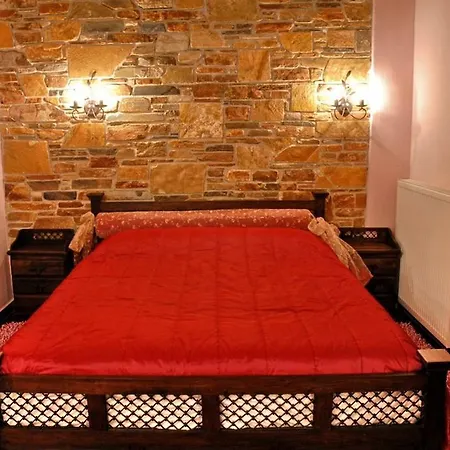 Luxury Pantheon Palaios Panteleimonas